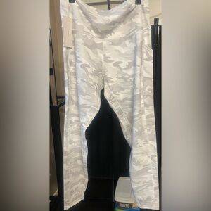 ‼️CAMO WORKOUT LEGGINGS‼️